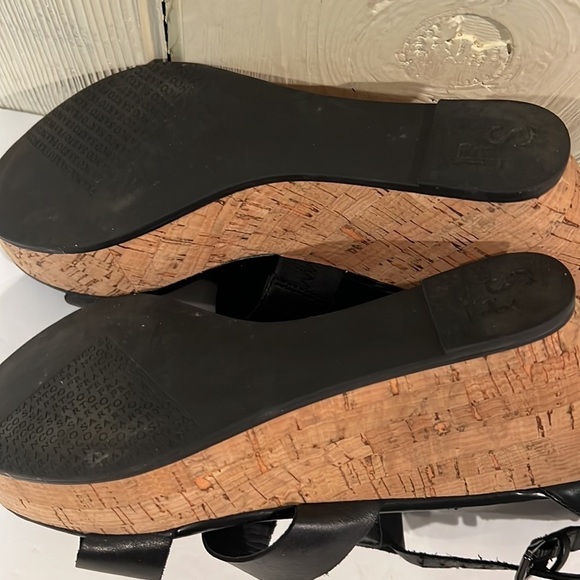 Franco Sarto Black Platform Wedge Cork Sandals Size 8 - Picture 10 of 14